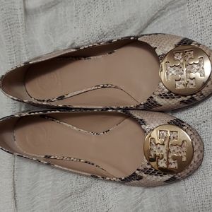 Leather TB flat, embossed 8.5